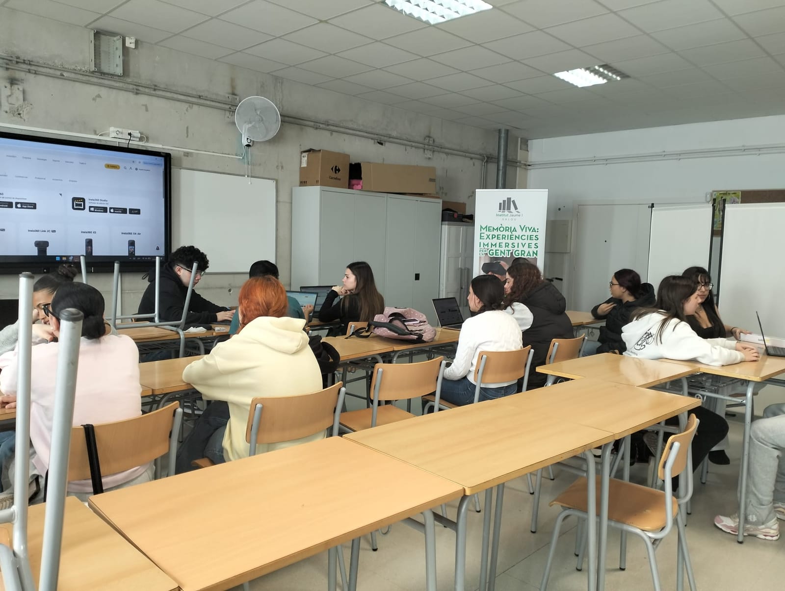 Acompanyament personalitzat amb un portàtil durant la sessió tècnica